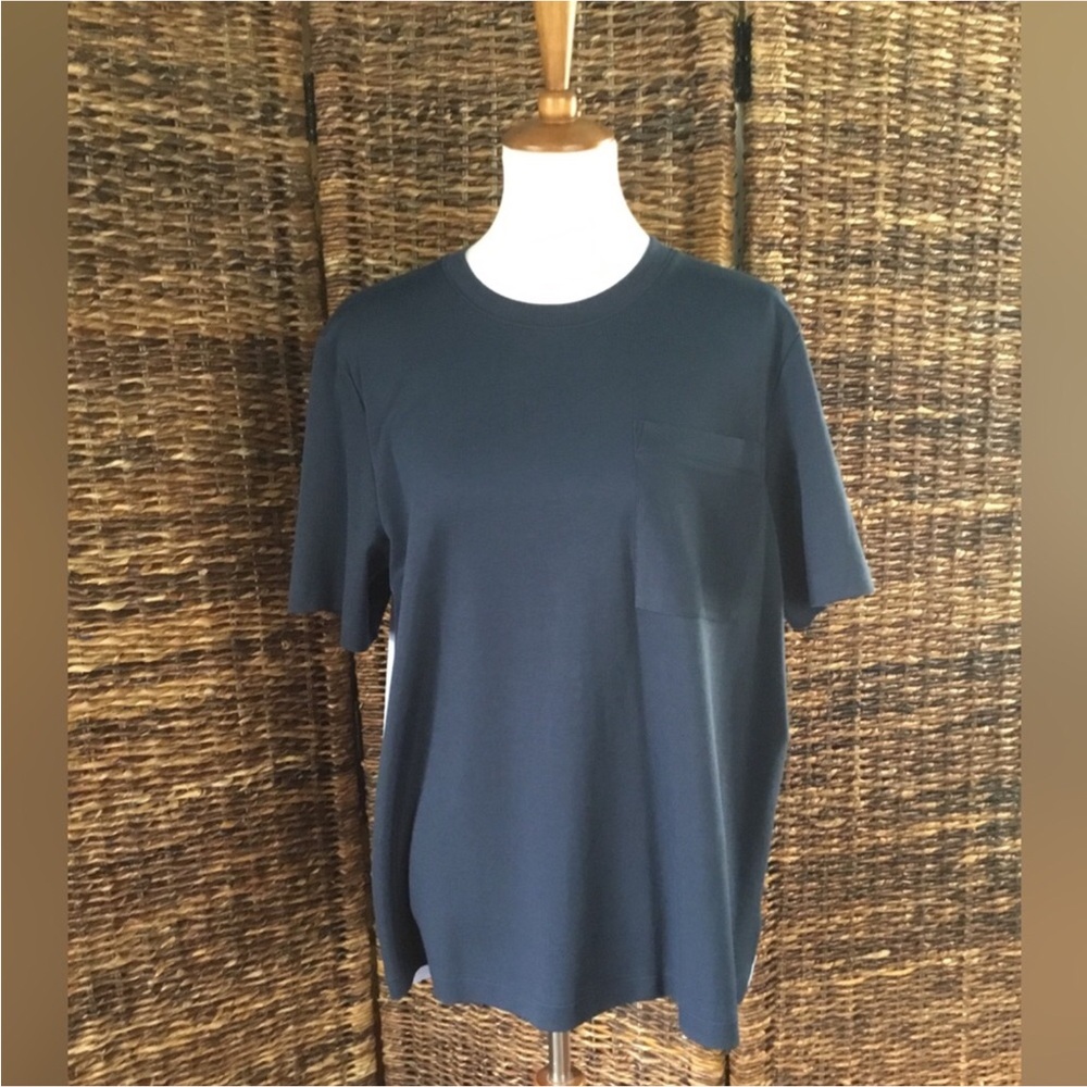 ATHLETA WOMEN GALLERY TEE UFP BREATHABLE WATER RESISTANT SIZE LARGE